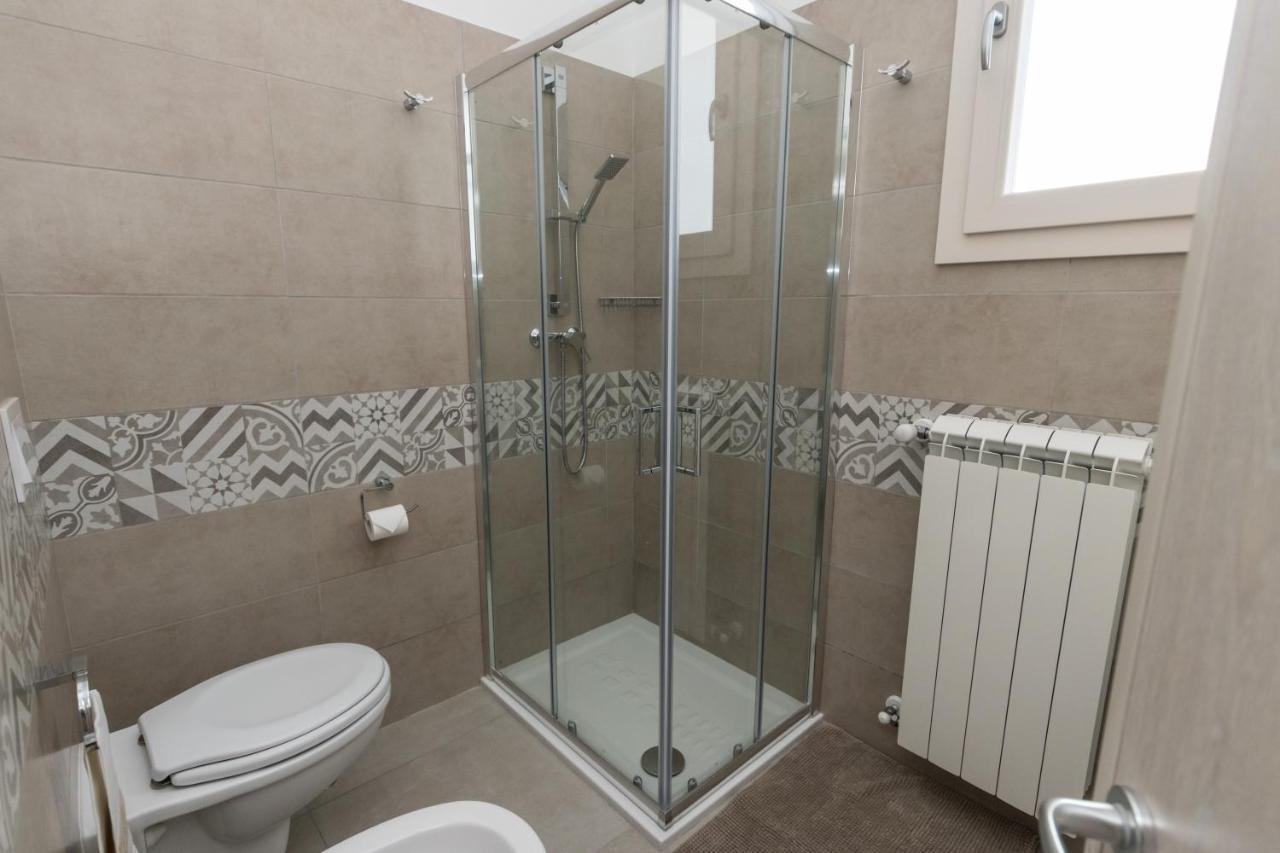 Drooms. Felline Eksteriør billede